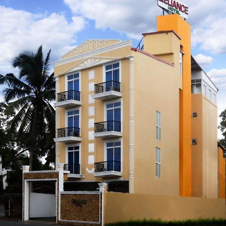 Reliance Hotel Boralesgamuwa Kültér fotó