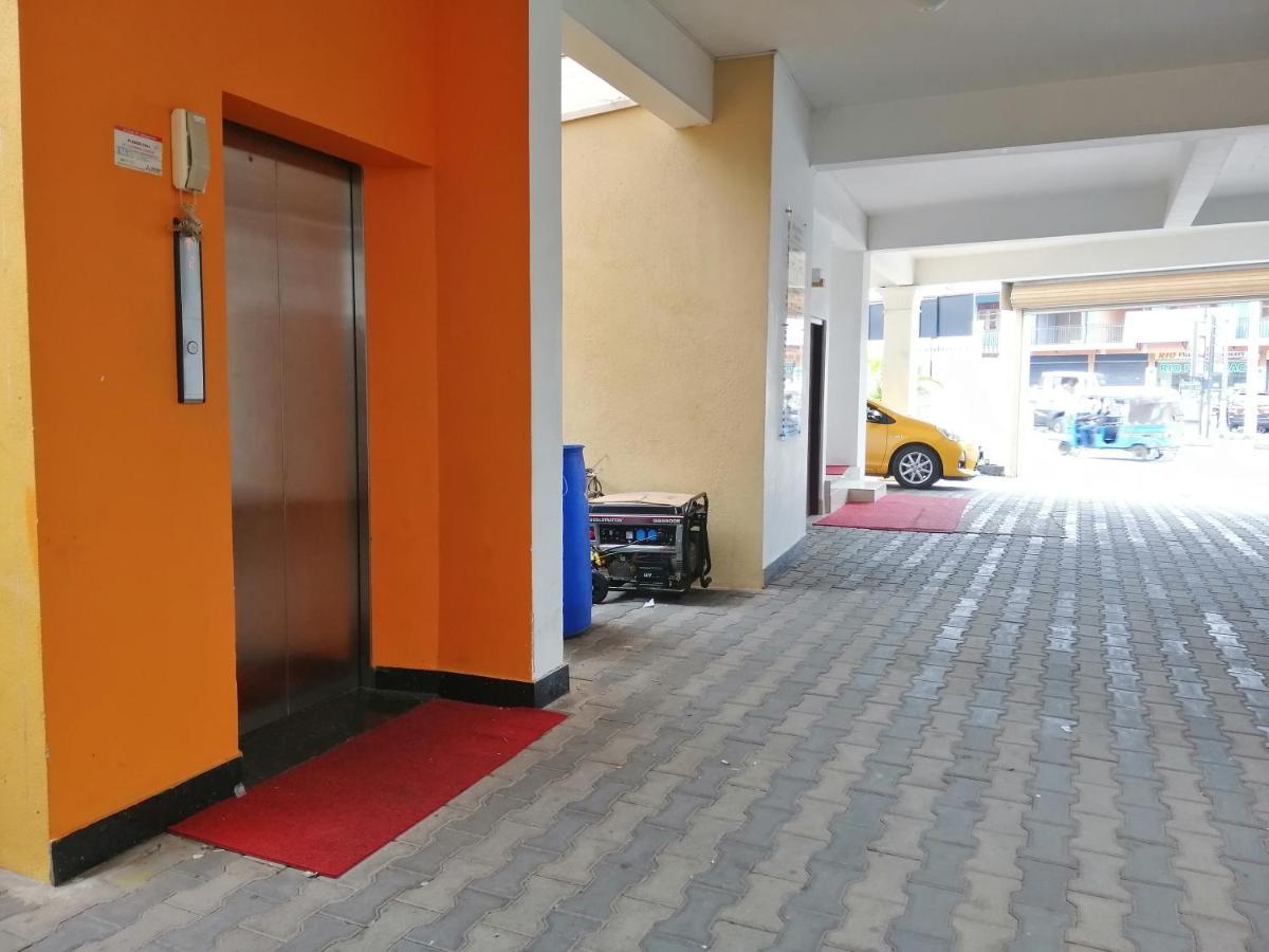 Reliance Hotel Boralesgamuwa Kültér fotó